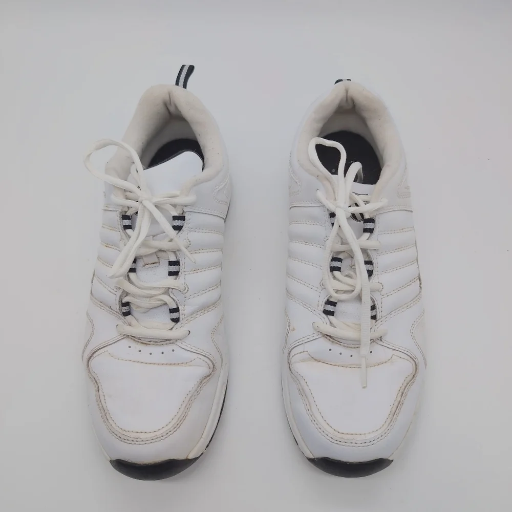 K Swiss Sz 10 02476125 LOW White Men's Athletic Sneakers